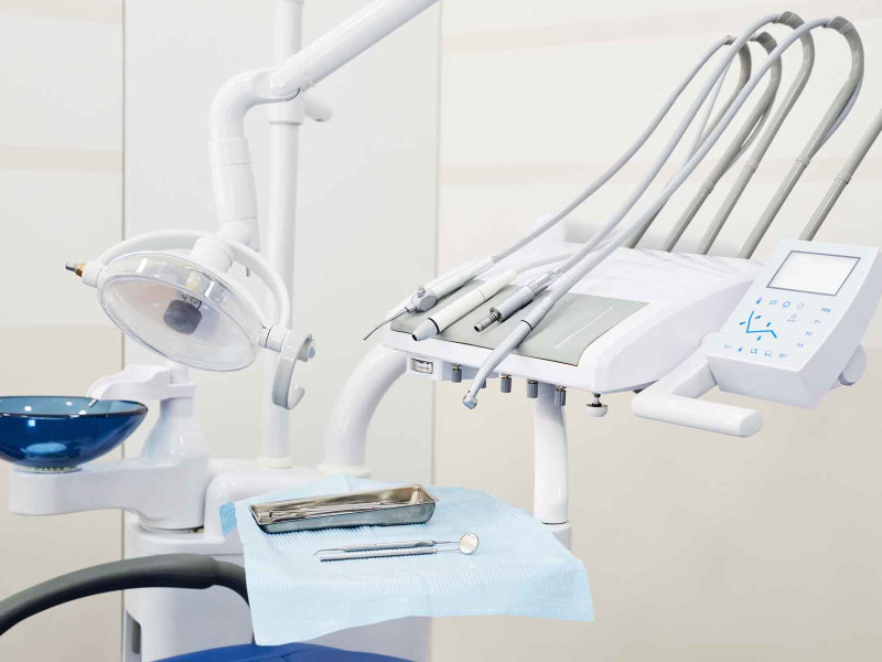 VKL Corredurías Seguros · Clínica Dental / Ópticas